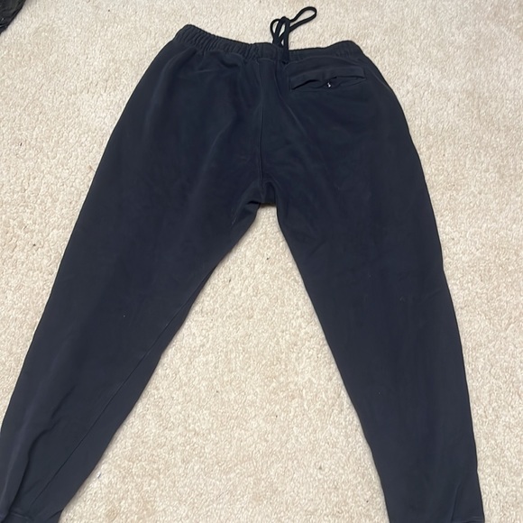 Pretty good condition small stains look at photos for condition - Picture 3 of 8